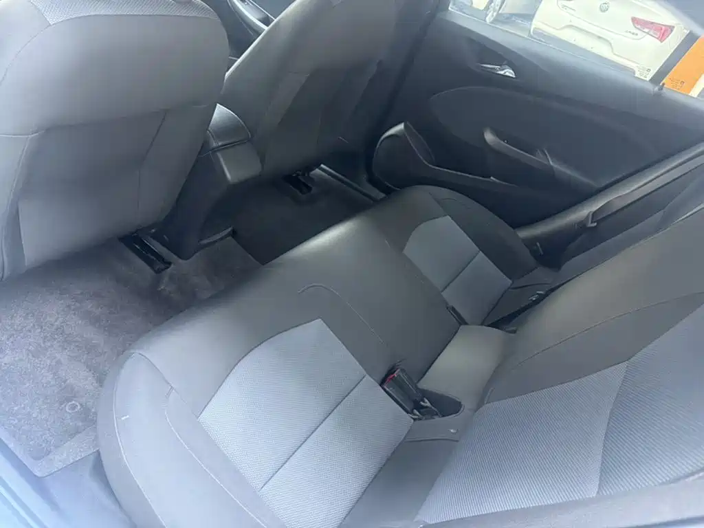 Chevrolet Cruze — миниатюра 15