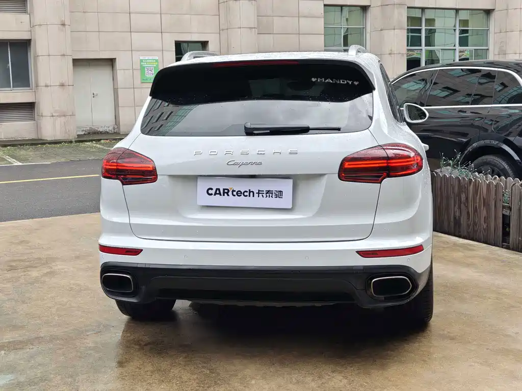 Porsche Cayenne — миниатюра 5