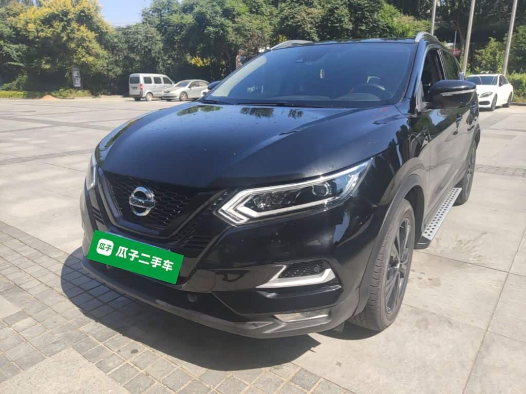 Nissan Qashqai 2.0 л 2022 г. Чёрный, пробег 36400 км