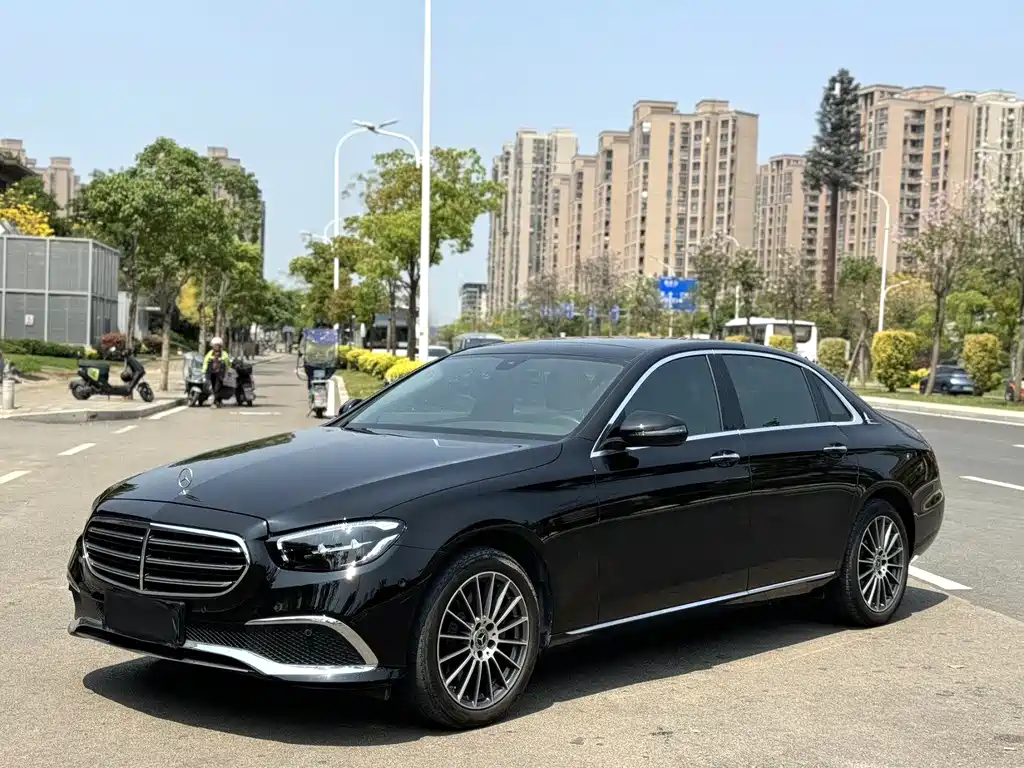 Mercedes-Benz E-Class 2022