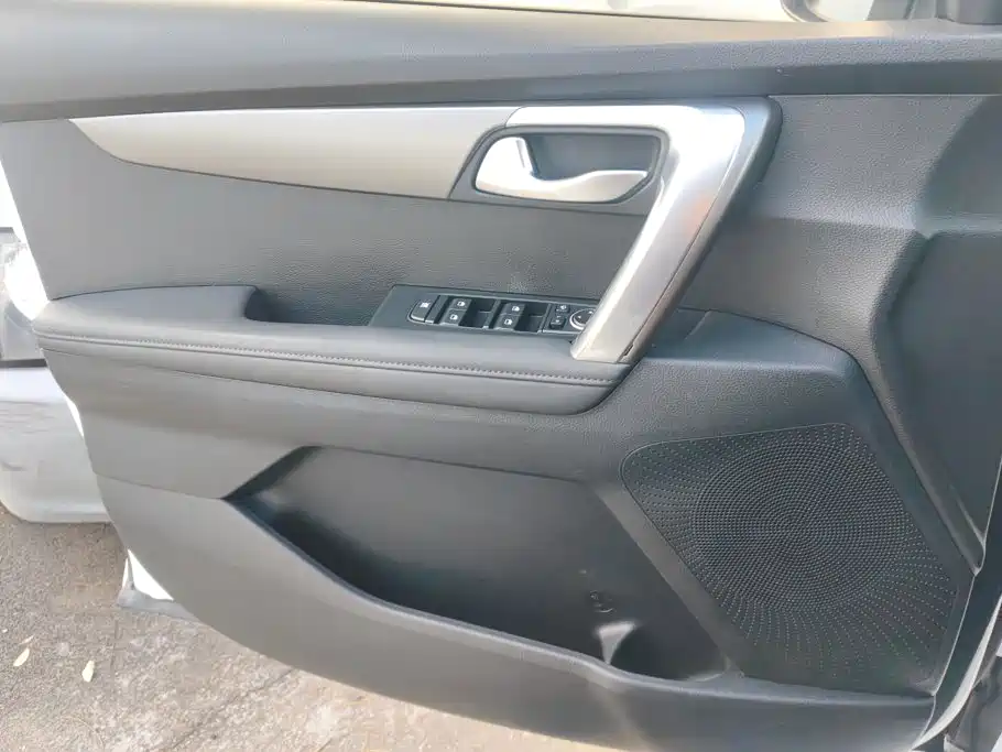 Kia Sportage — миниатюра 7