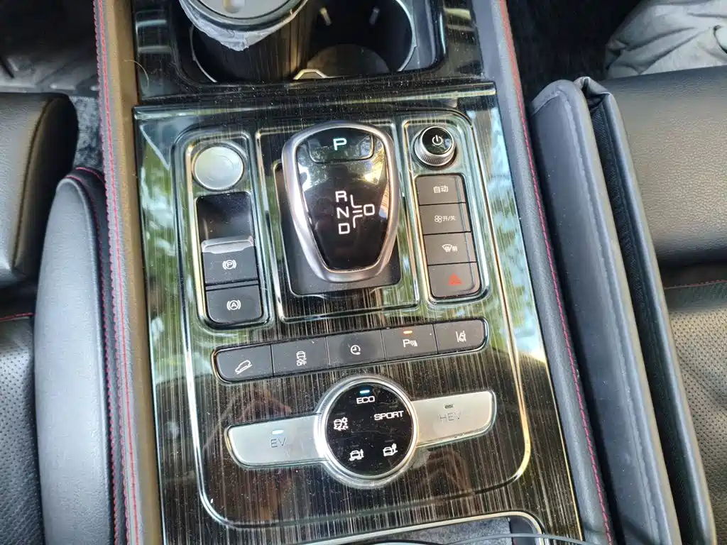 BYD Tang New Energy — миниатюра 10