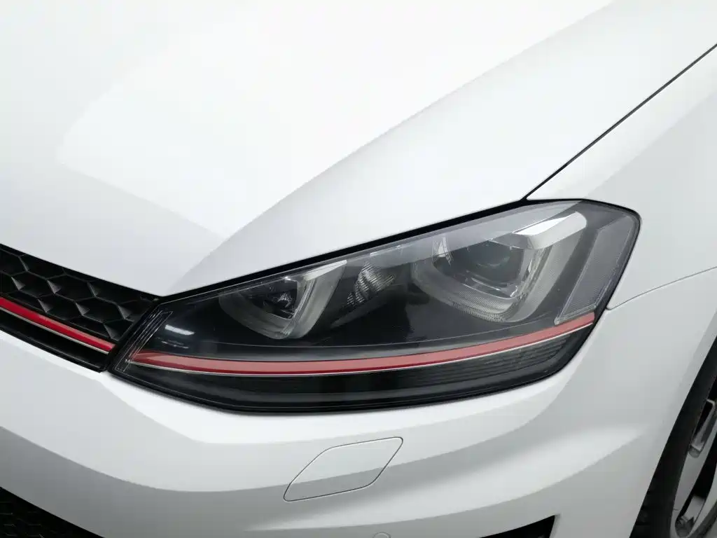 Volkswagen Golf GTI — миниатюра 7