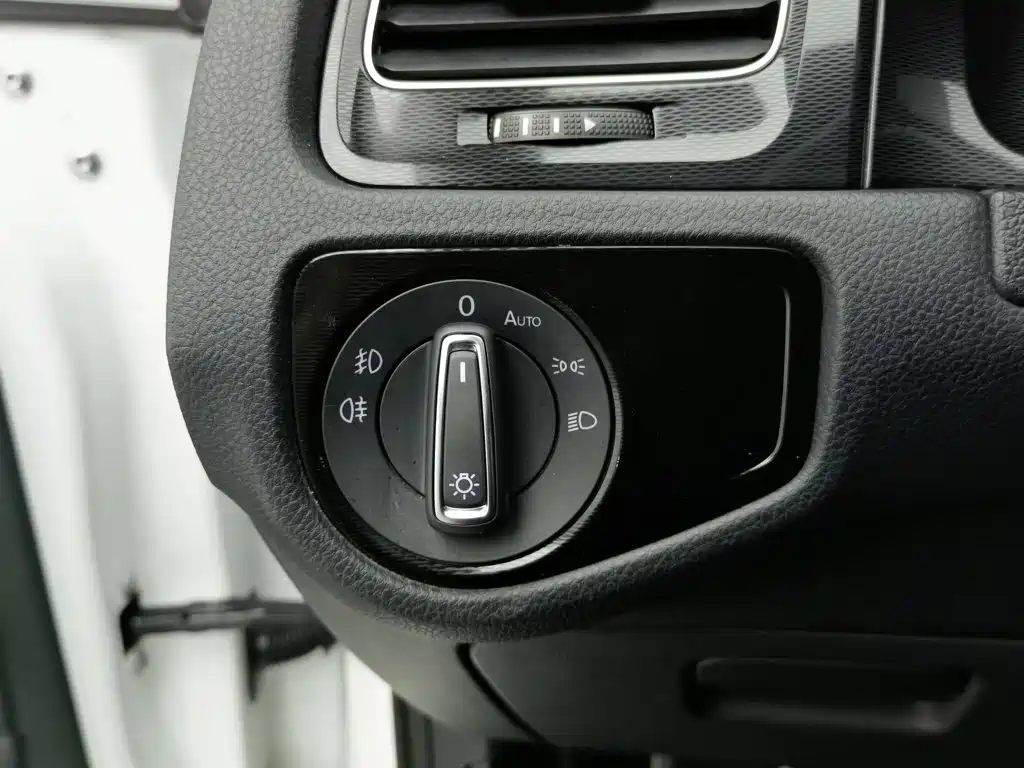 Volkswagen Golf GTI — миниатюра 21