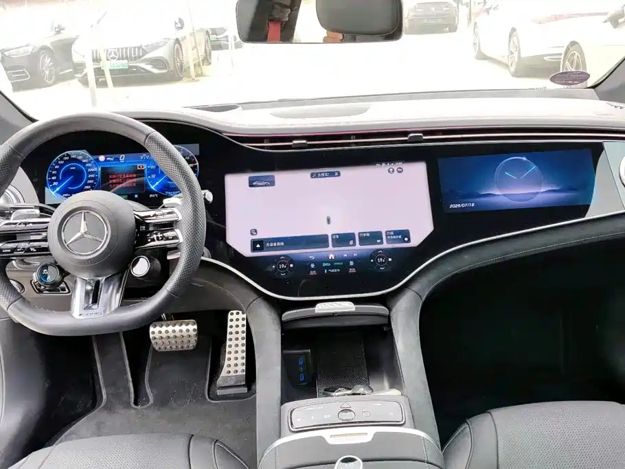 Mercedes-Benz EQE AMG — миниатюра 5