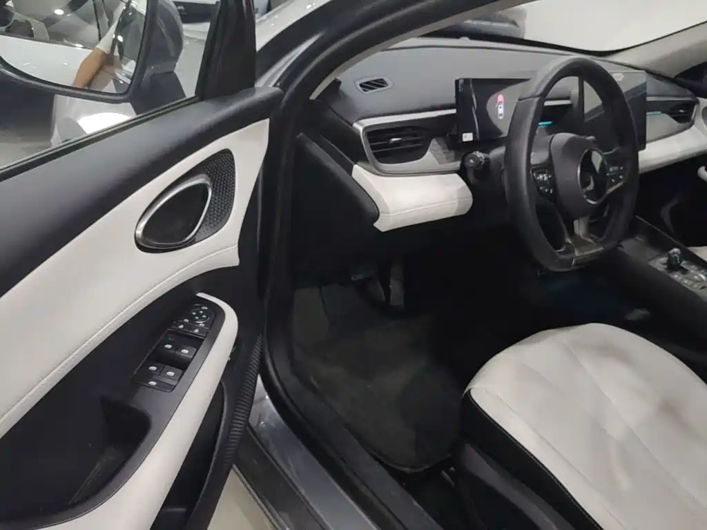 BYD Seal 05 DM-i — миниатюра 16