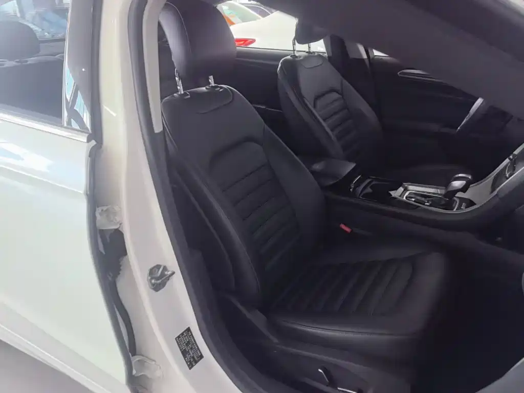 Ford Mondeo — миниатюра 25