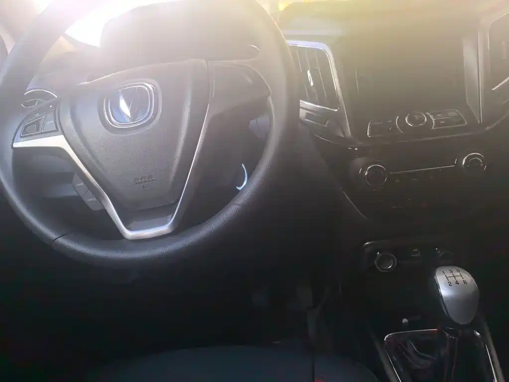 Changan CS15 — миниатюра 6