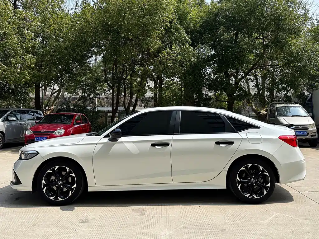 Honda Civic — миниатюра 13