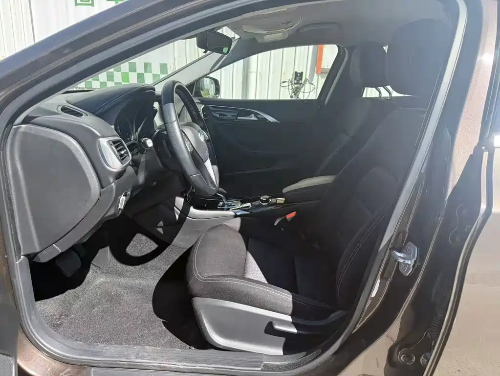 Infiniti QX30 — миниатюра 5