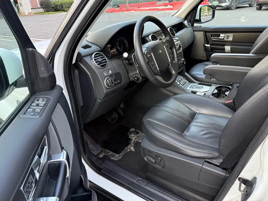 Land Rover Discovery — миниатюра 8