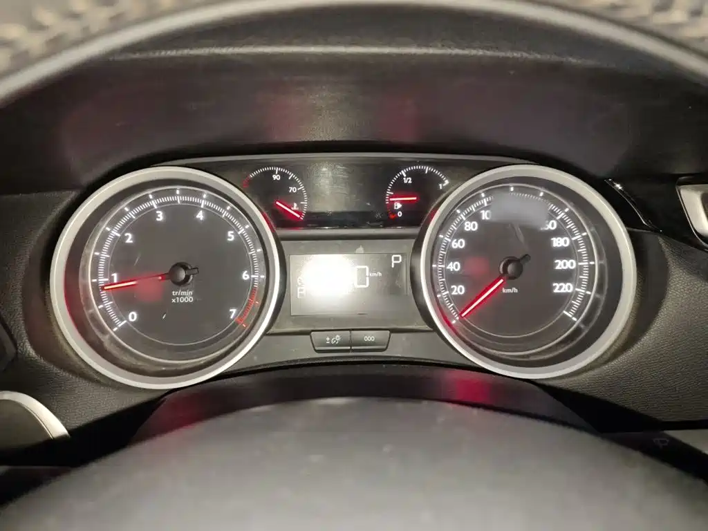 Peugeot 408 — миниатюра 4