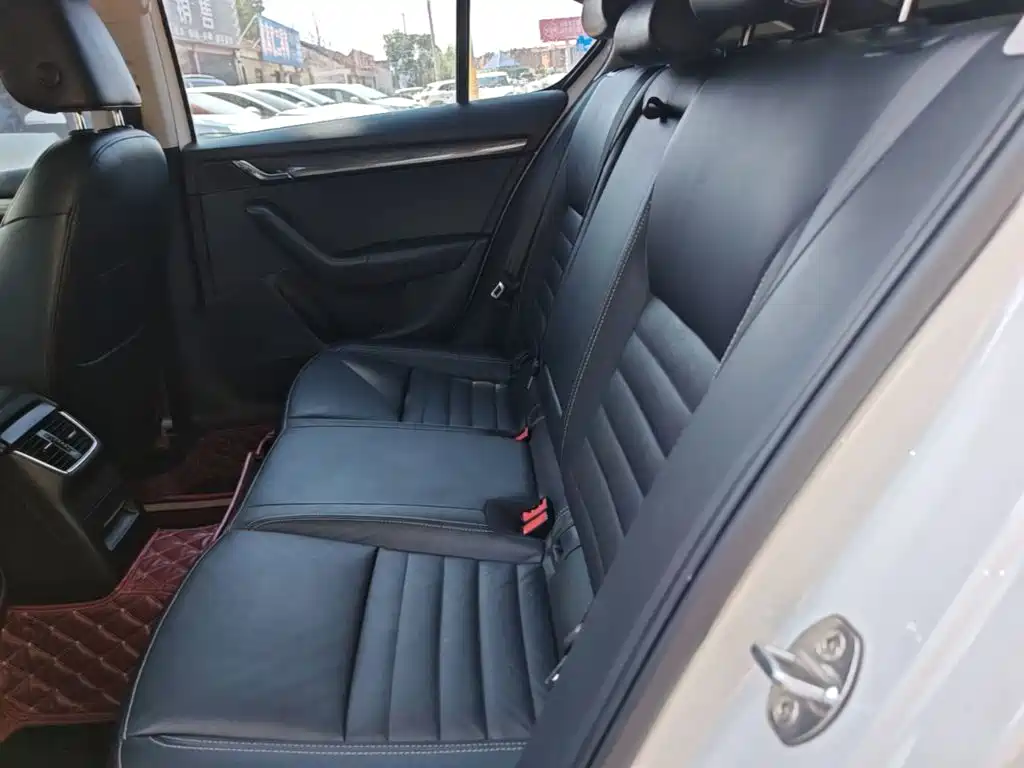 Skoda Octavia — миниатюра 17