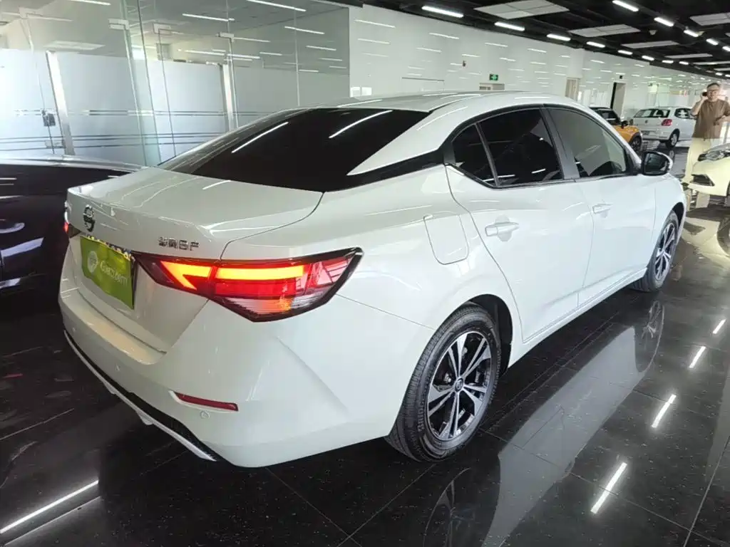 Nissan Sylphy — миниатюра 7