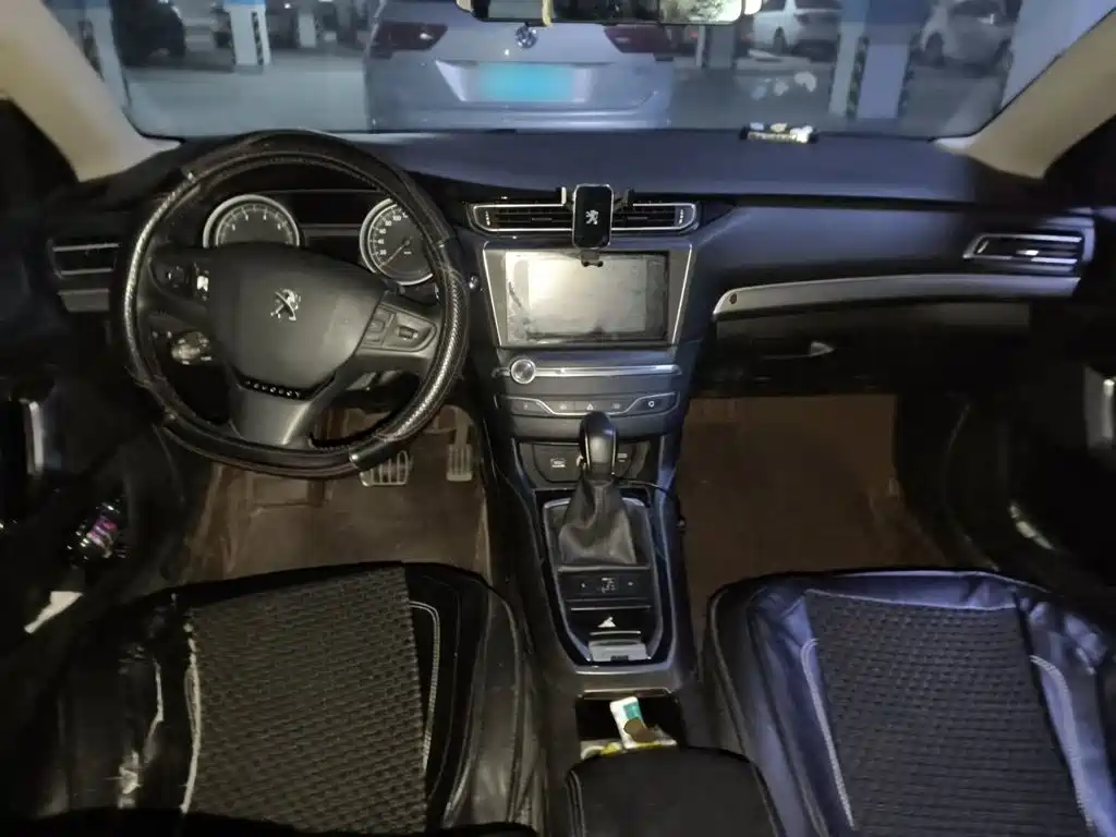 Peugeot 408 — миниатюра 13