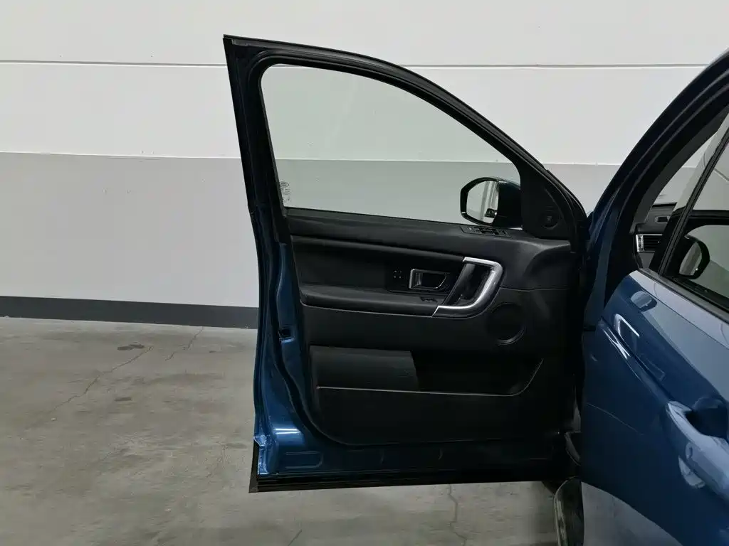 Land Rover Discovery Sport — миниатюра 8