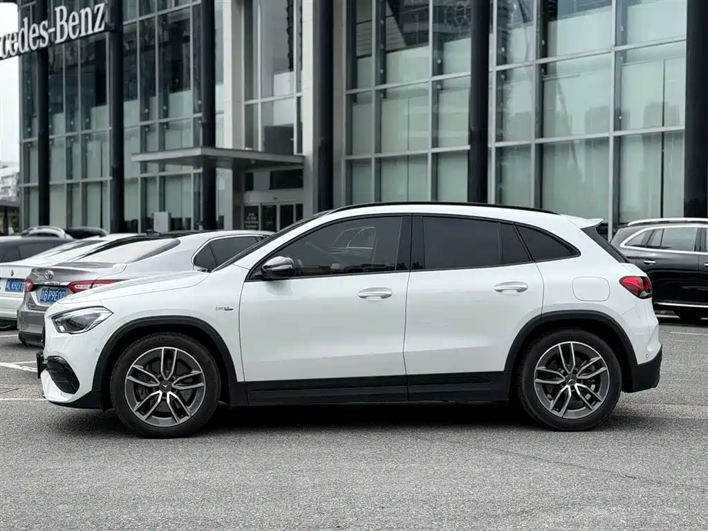 Mercedes-Benz GLA A MG 2022 AMG GLA 35 4MATIC