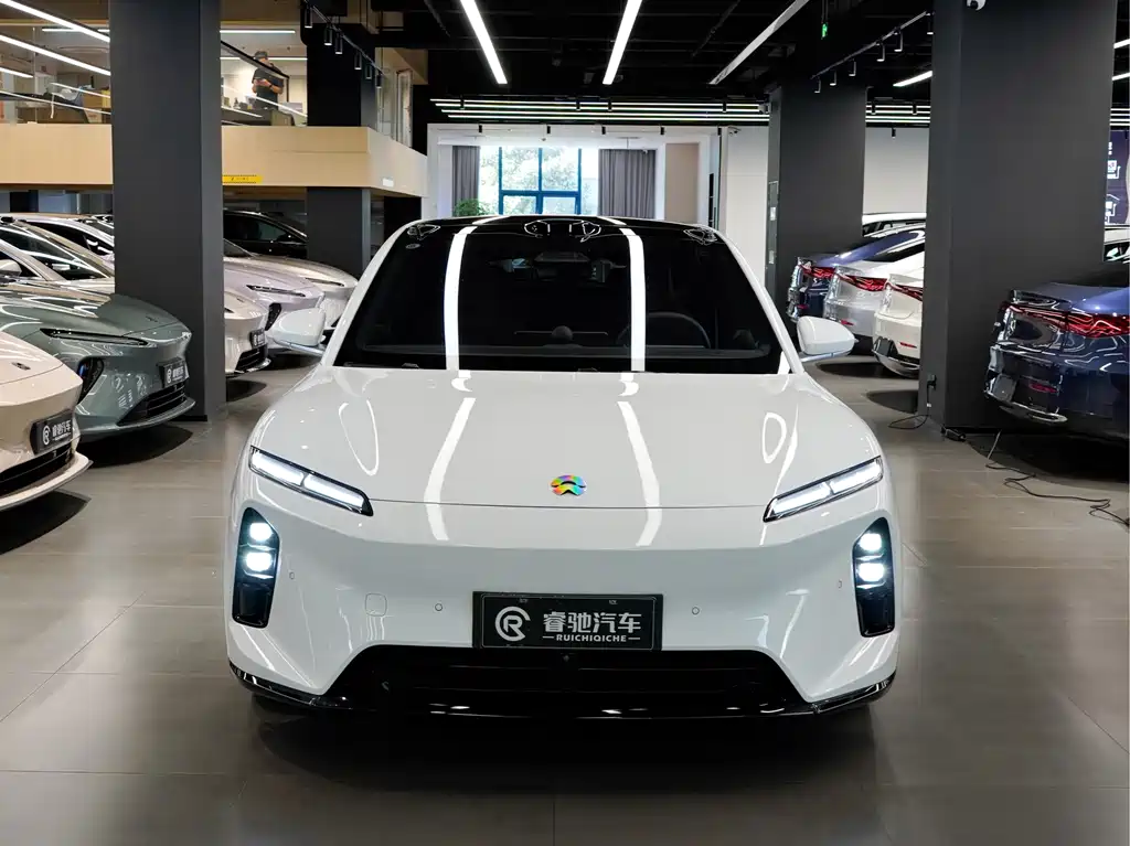 NIO ET5T — миниатюра 2