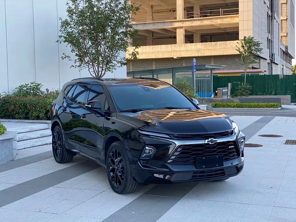 Chevrolet Blazer — миниатюра 3