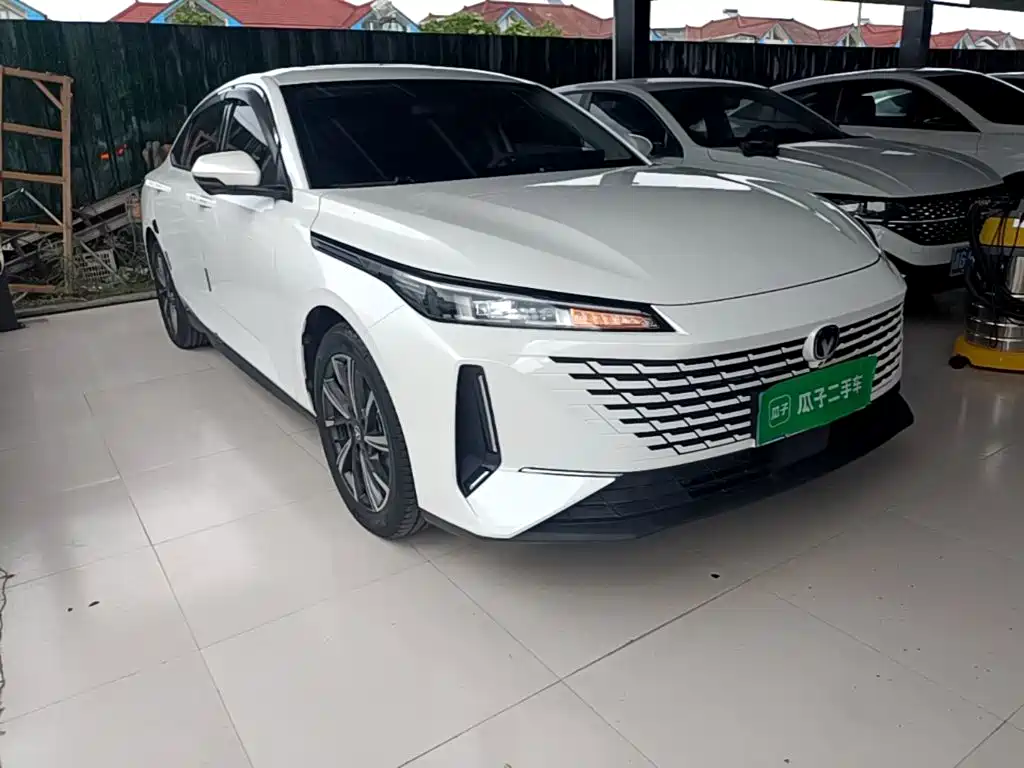 Changan Yida — миниатюра 4