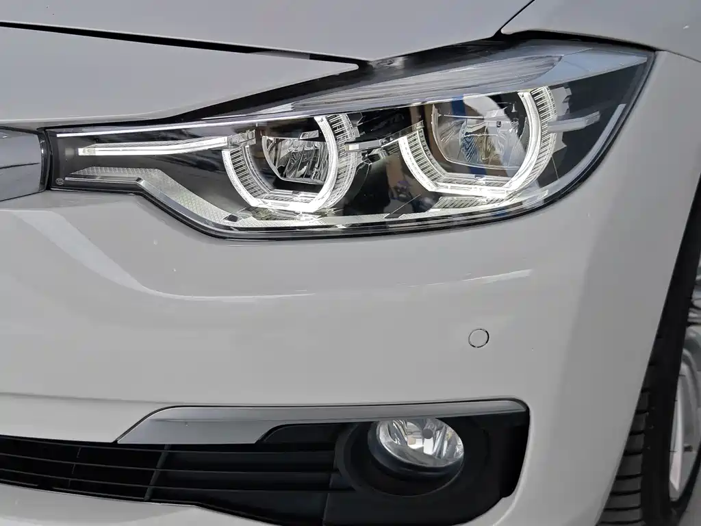 BMW 3 Series — миниатюра 10