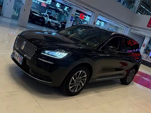 Lincoln Corsair