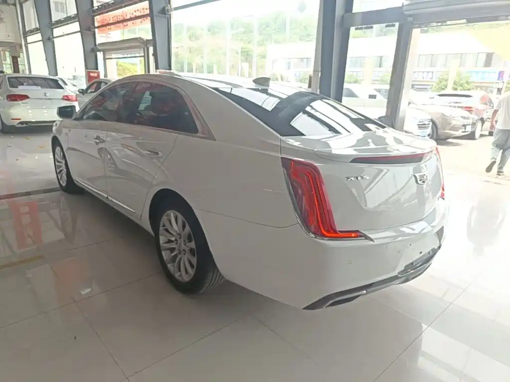 Cadillac XTS — миниатюра 5