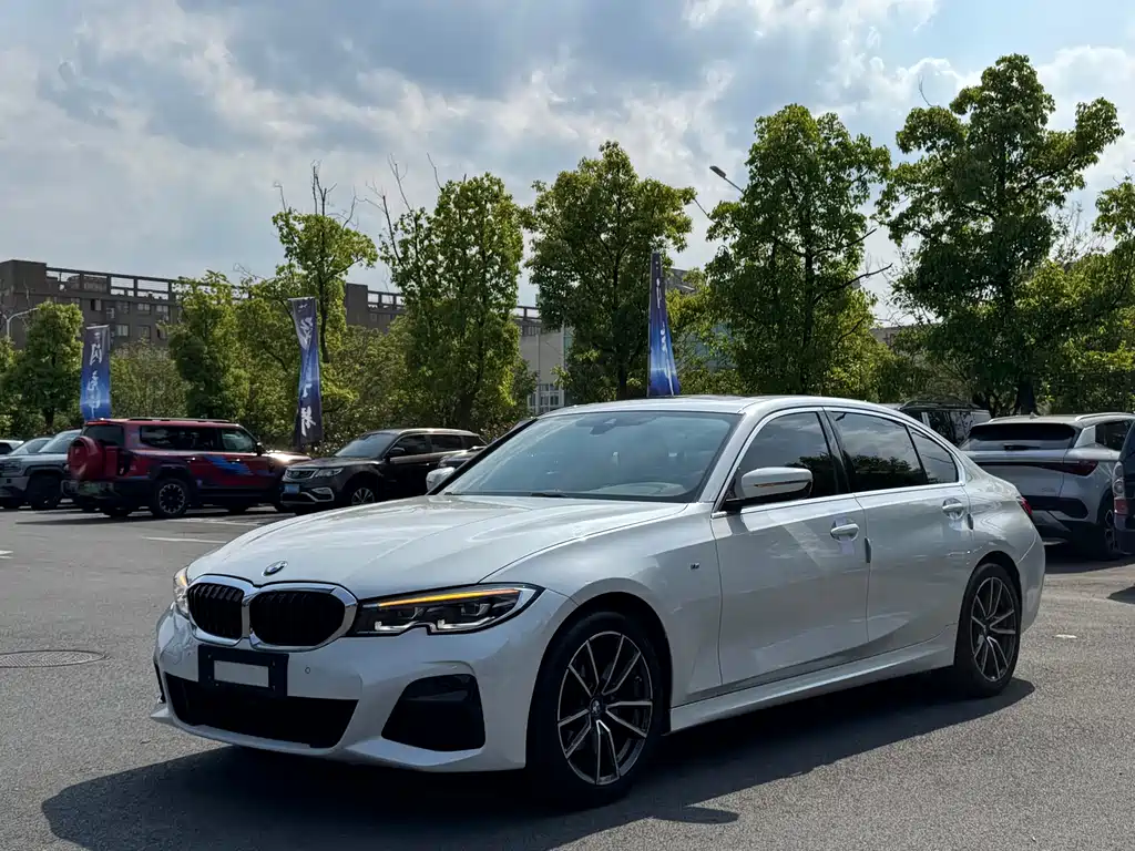 BMW 3 Series 2022