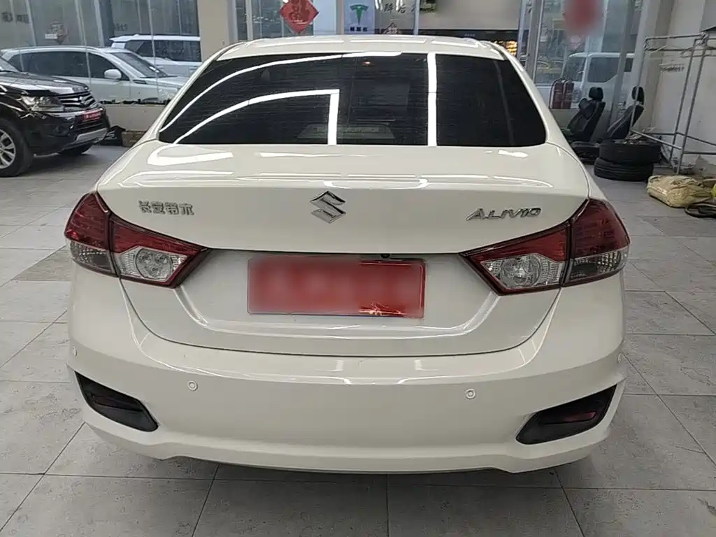 Suzuki Alivio — миниатюра 6