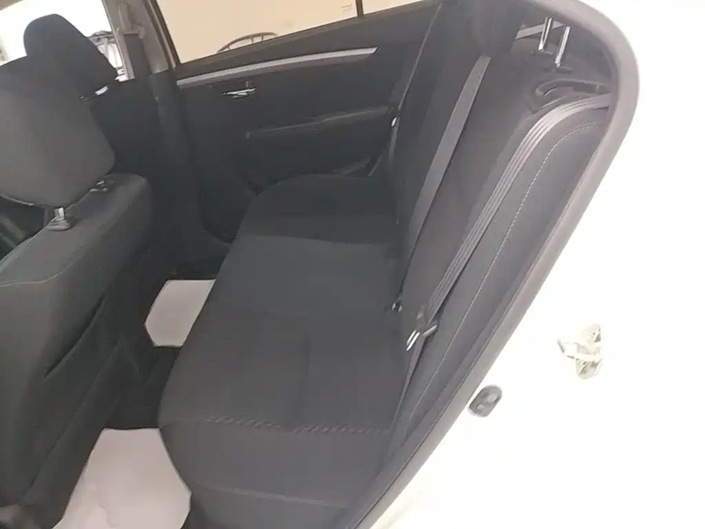 Suzuki Alivio — миниатюра 17