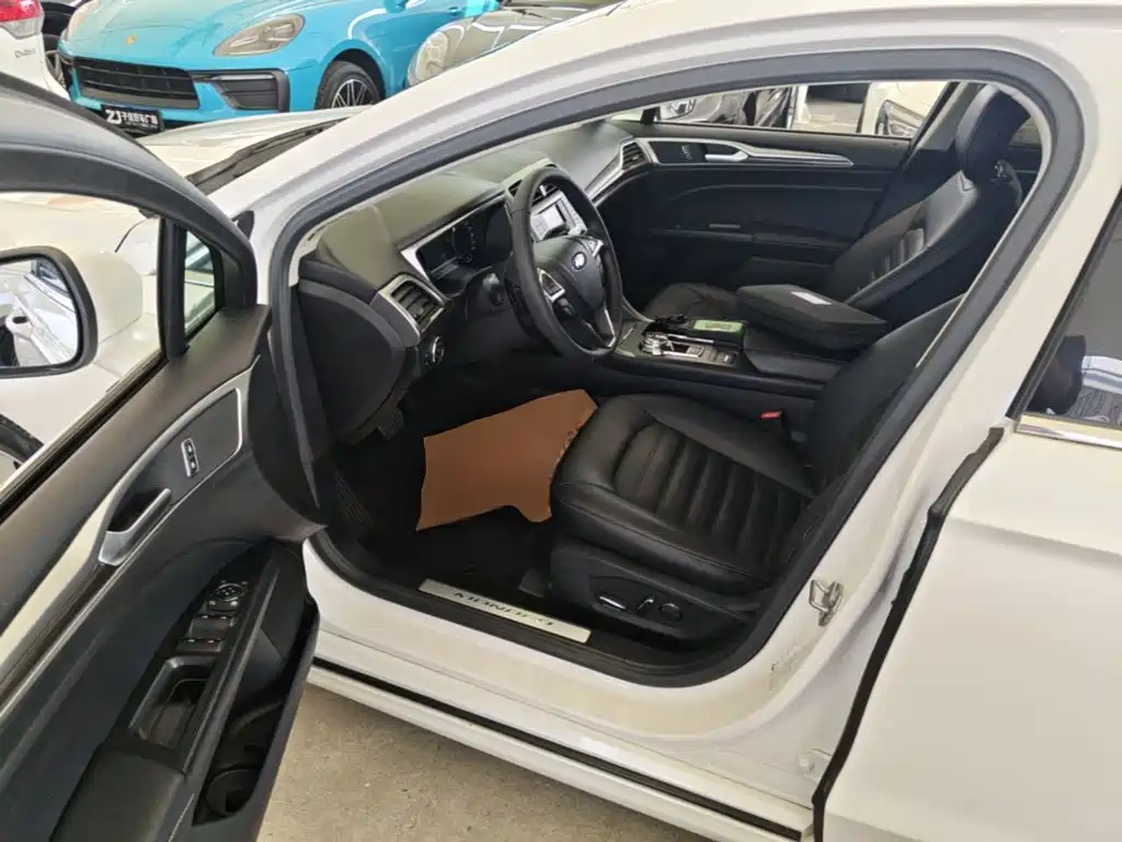 Ford Mondeo — миниатюра 16