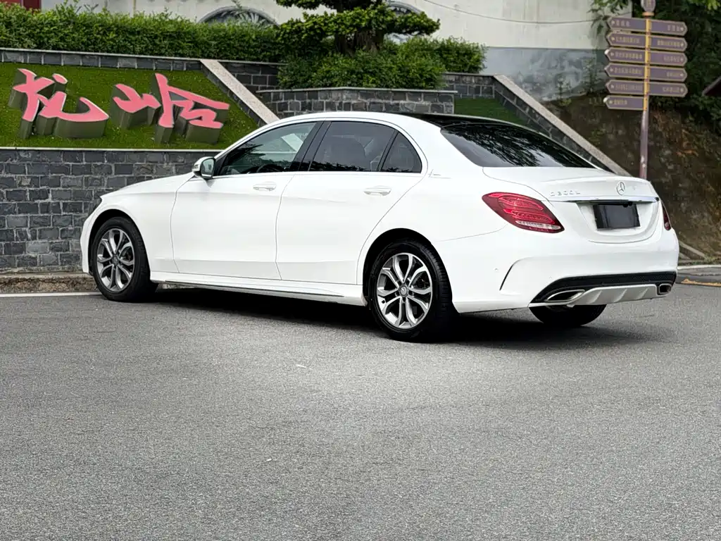 Mercedes-Benz C-Class — миниатюра 9