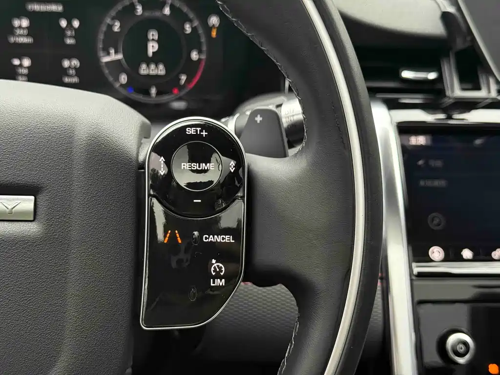 Land Rover Discovery Sport — миниатюра 12