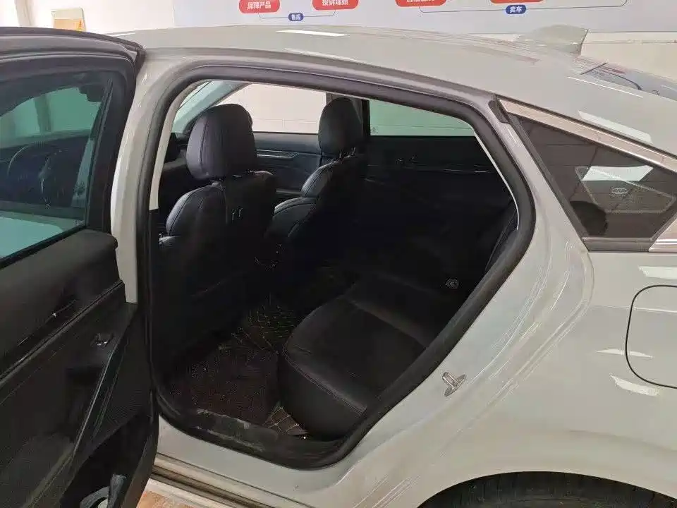 Ford Mondeo — миниатюра 4