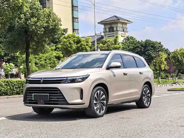 AITO M7