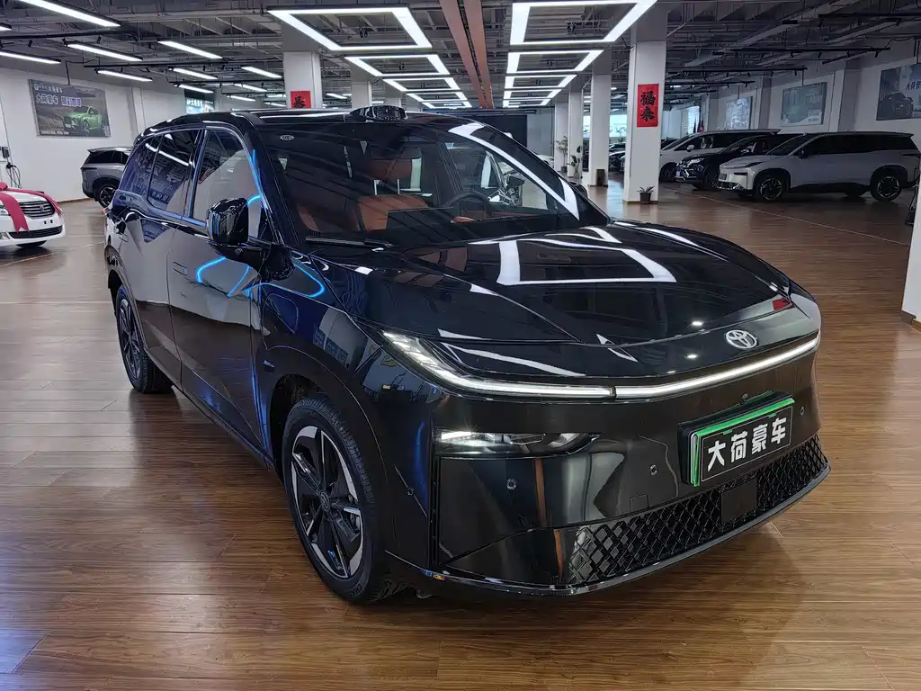 Toyota bZ3X - фото 3
