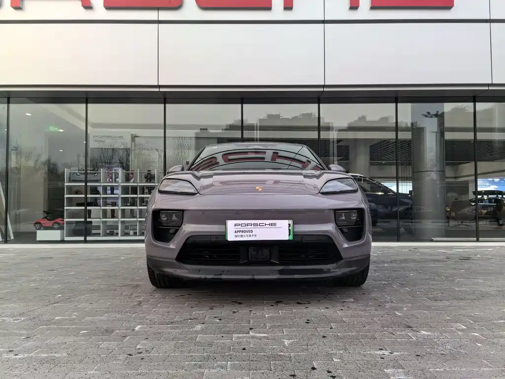 PORSCHE MACAN NEW ENERGY