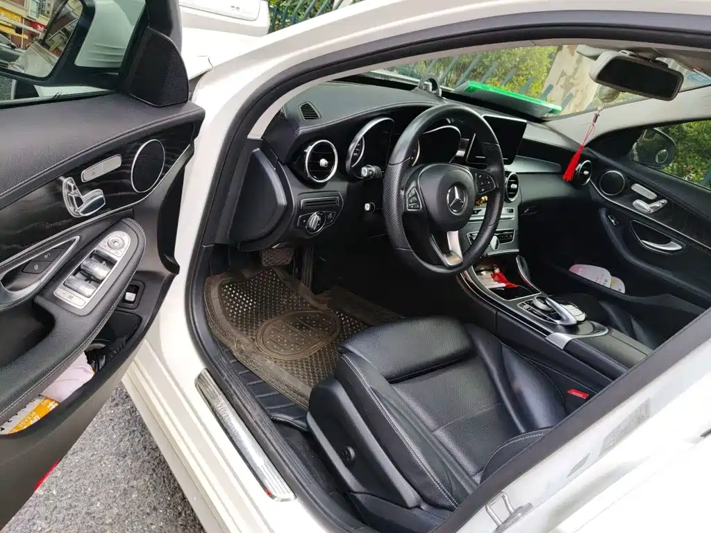 Mercedes-Benz C-Class — миниатюра 14