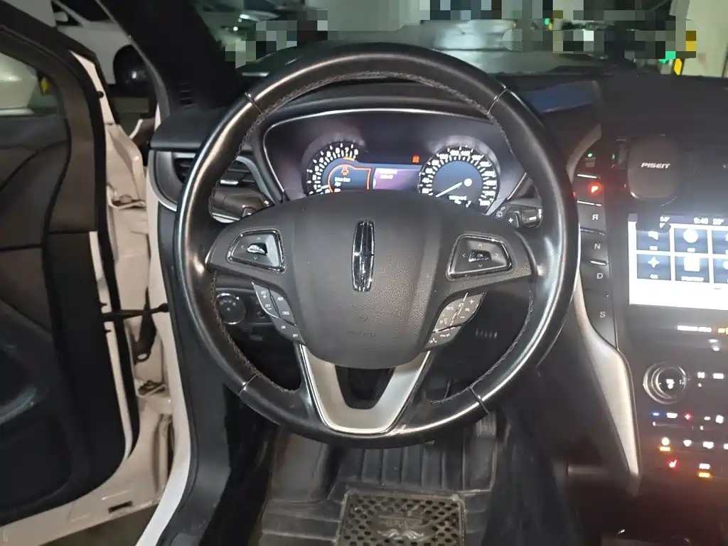 Lincoln MKC — миниатюра 3