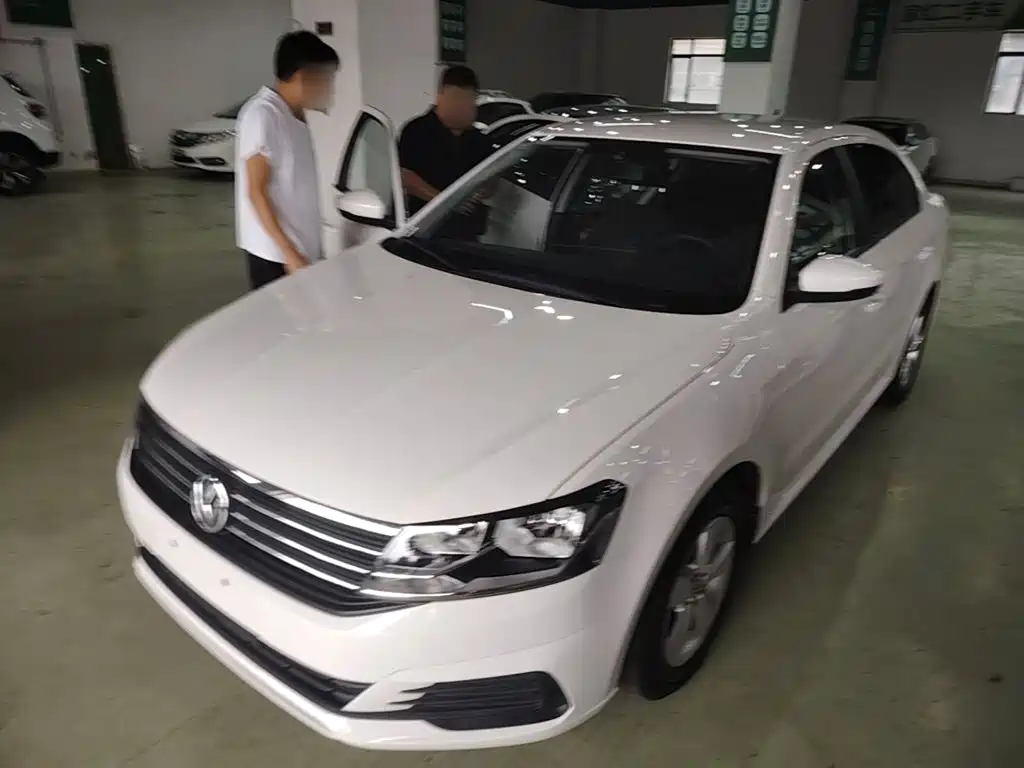 Volkswagen Lavida — миниатюра 2
