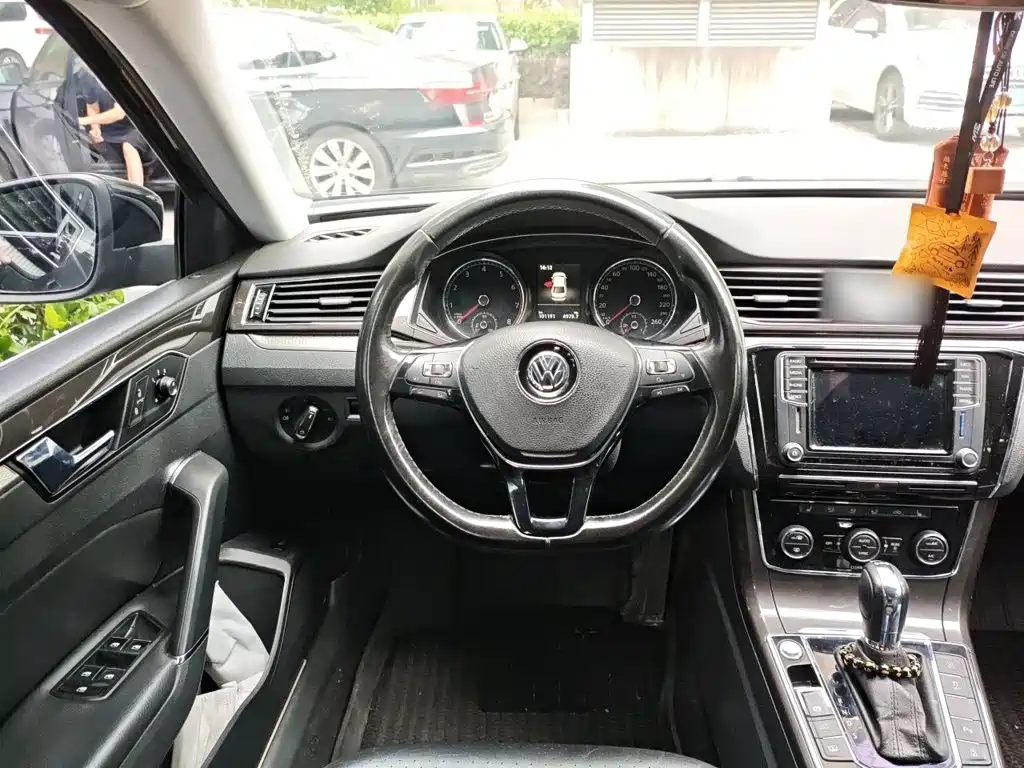 Volkswagen Passat — миниатюра 3