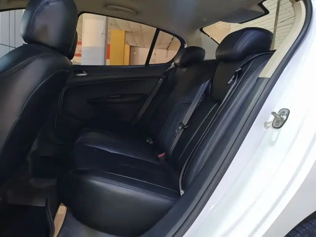 Peugeot 308 — миниатюра 17