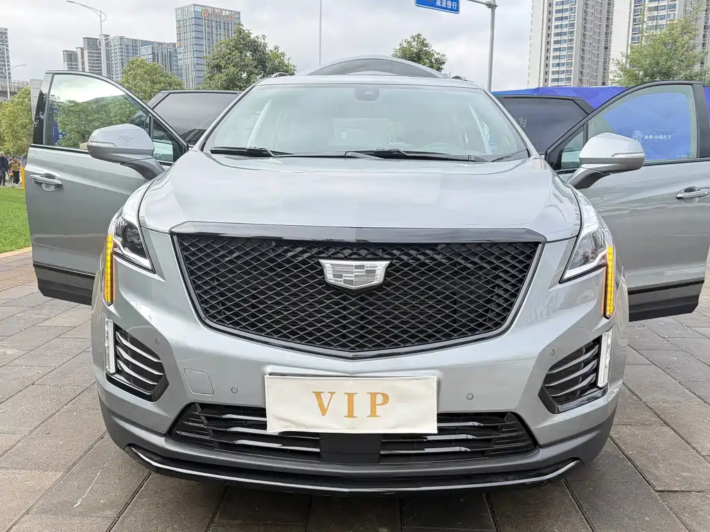 CADILLAC XT5