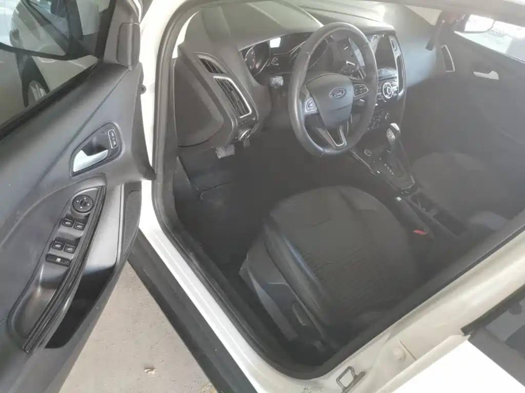 Ford Focus — миниатюра 16