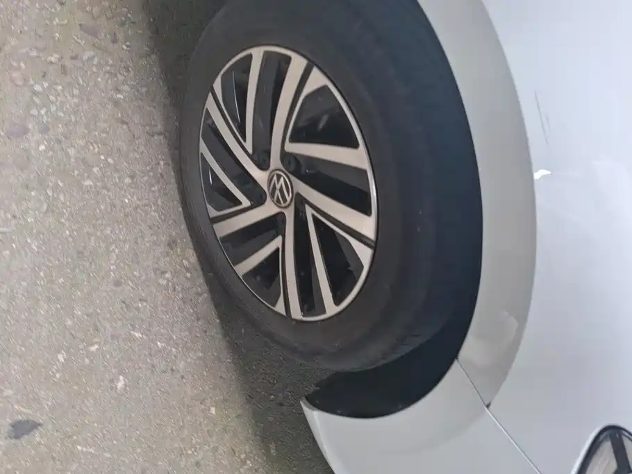 Volkswagen Lavida — миниатюра 6