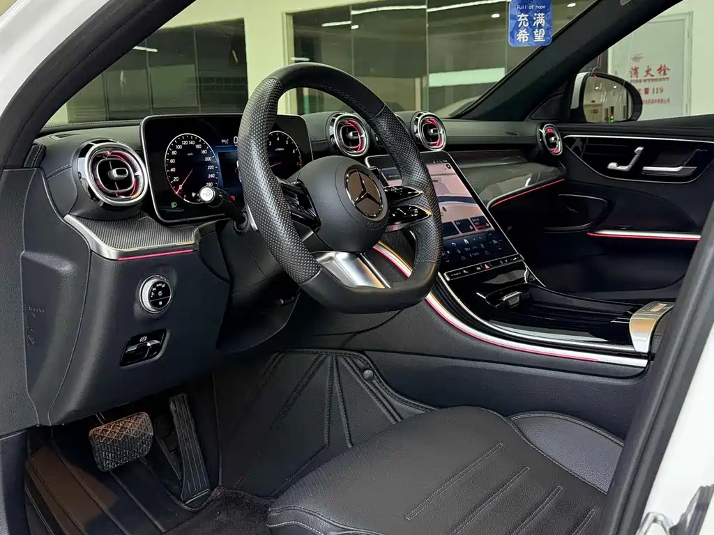Mercedes-Benz C-Class — миниатюра 5