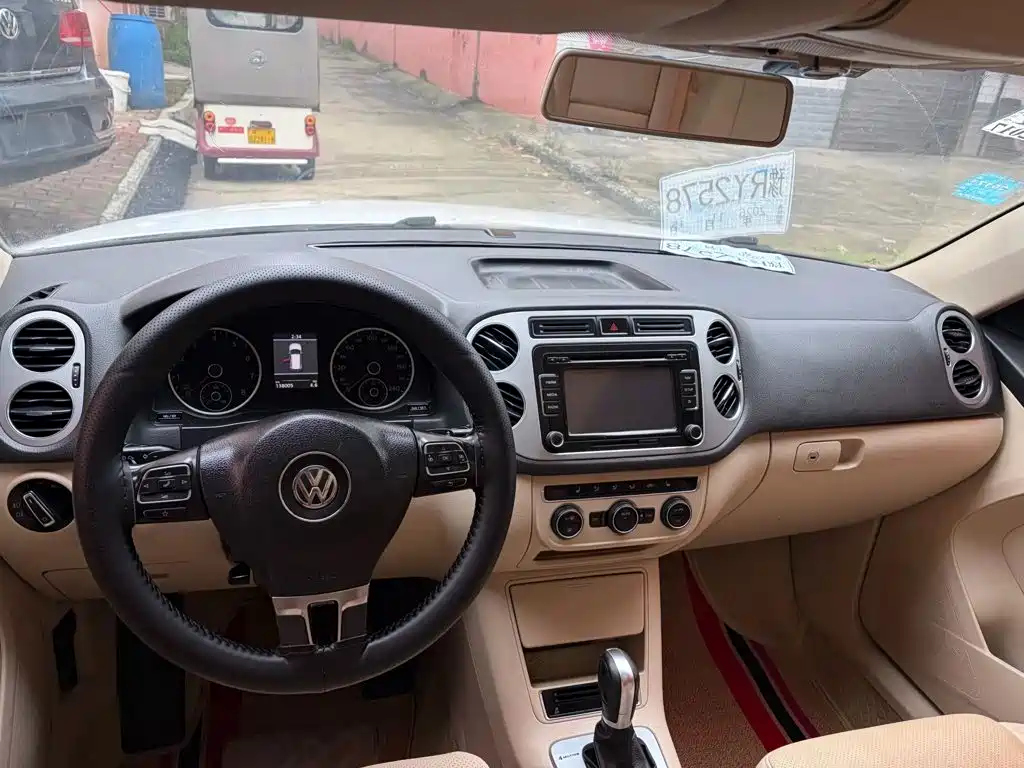 Volkswagen Tiguan — миниатюра 7