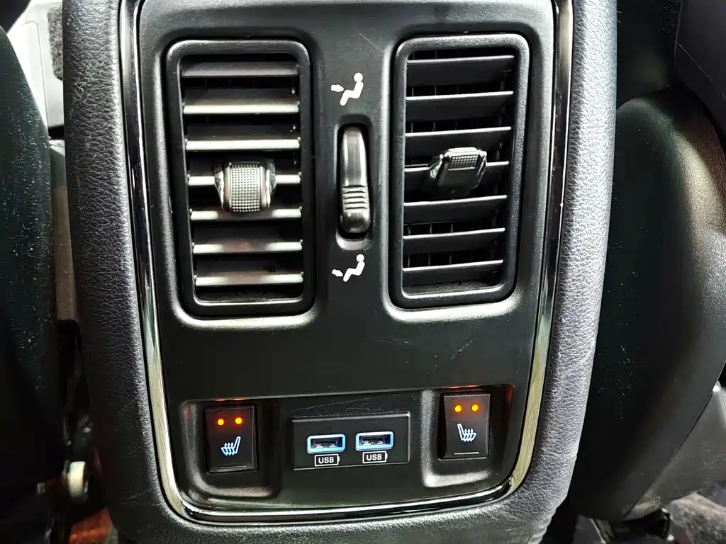 Jeep Grand Cherokee (Import) — миниатюра 6
