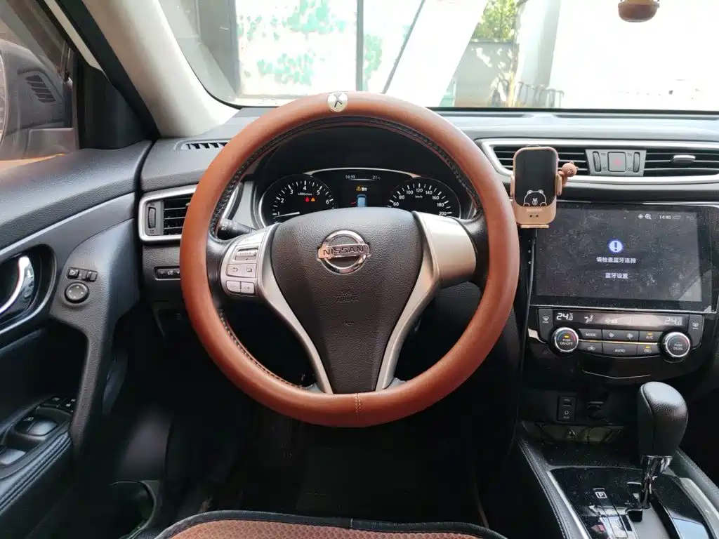 Nissan X-Trail — миниатюра 3