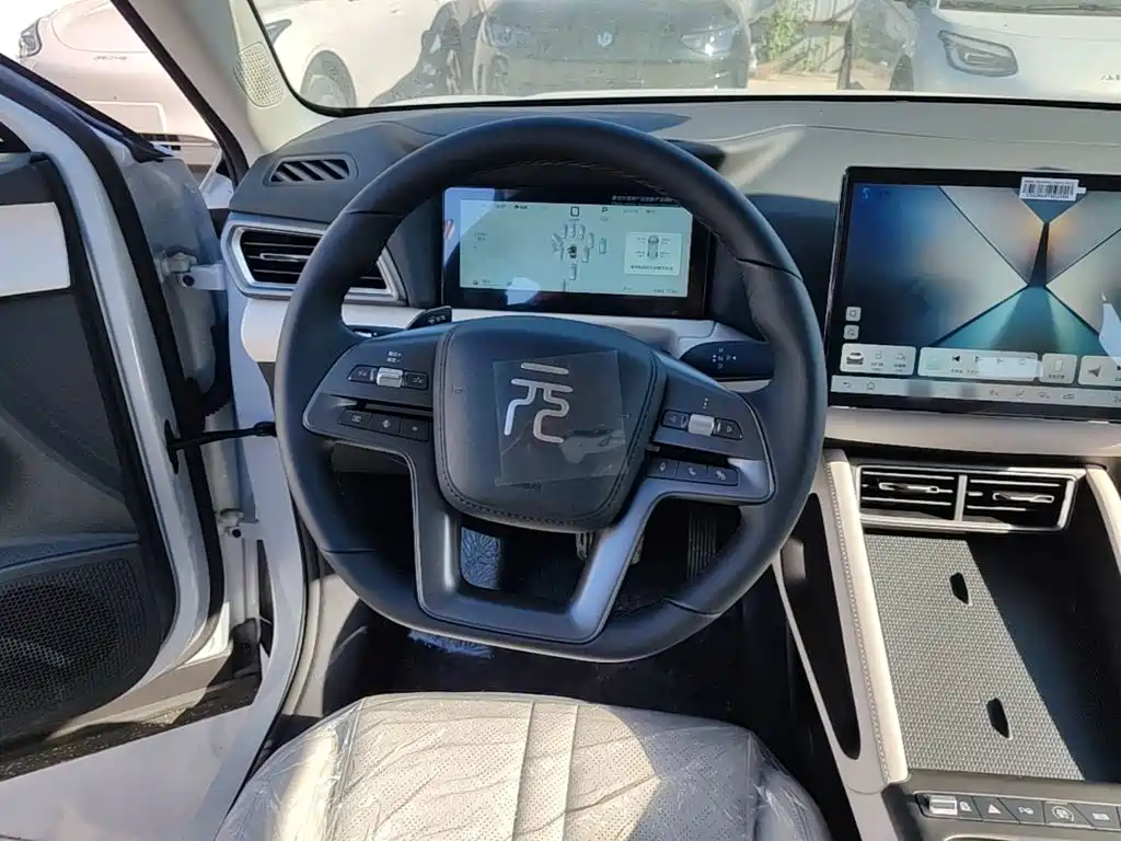 BYD Yuan UP — миниатюра 11